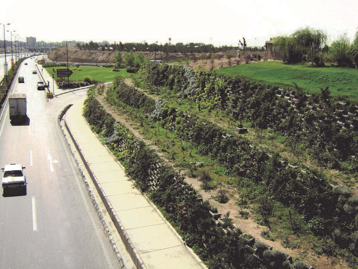 دیوار خاک مسلح اتوبان آزادگان – جنب پل اتوبان تهران کرج